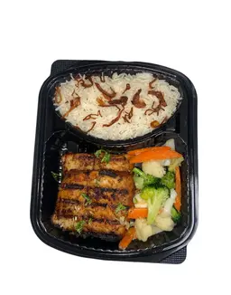 Grilled fish fillet with rice